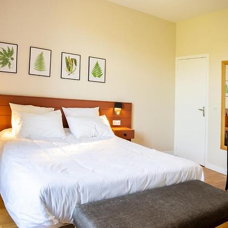 Bel Appartement, Bien Equipe Et Confortable Dans Le Centre Historique Fougères Zewnętrze zdjęcie